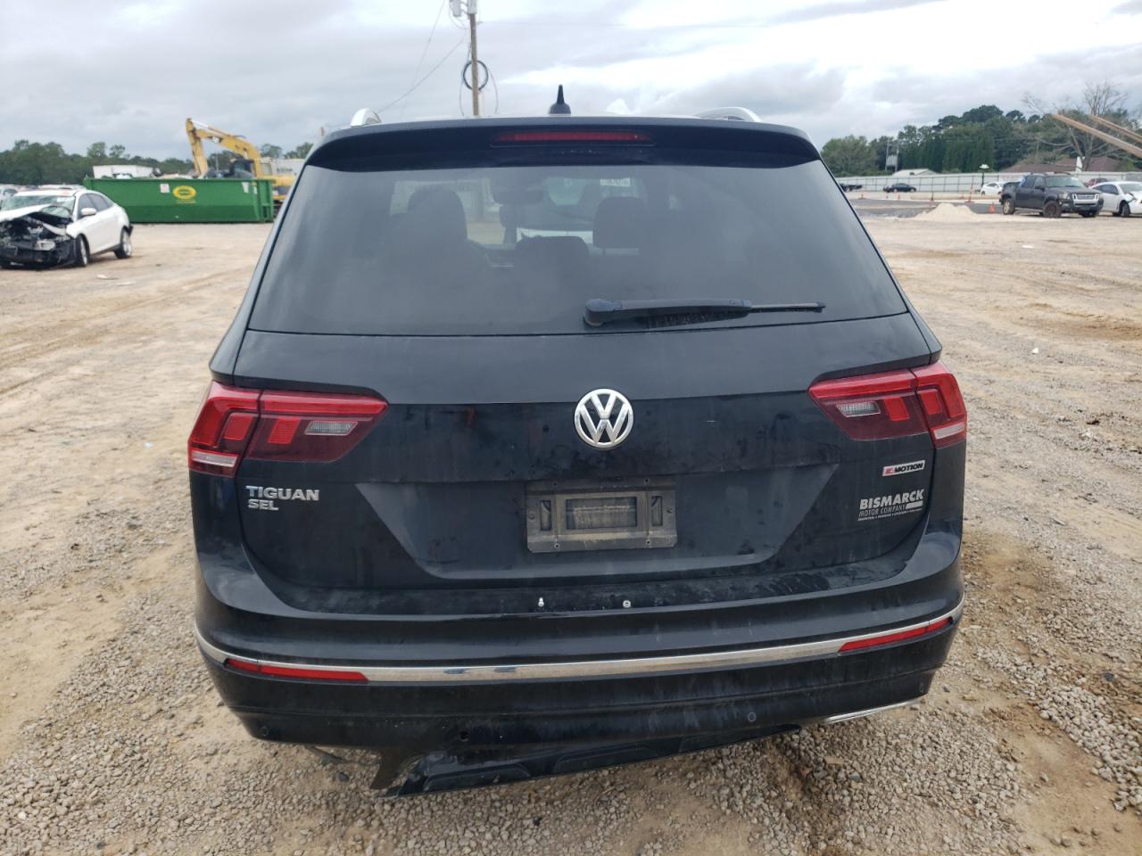 2020 Volkswagen Tiguan Sel Premium R-Line VIN: 3VV4B7AX3LM135993 Lot: 70639034