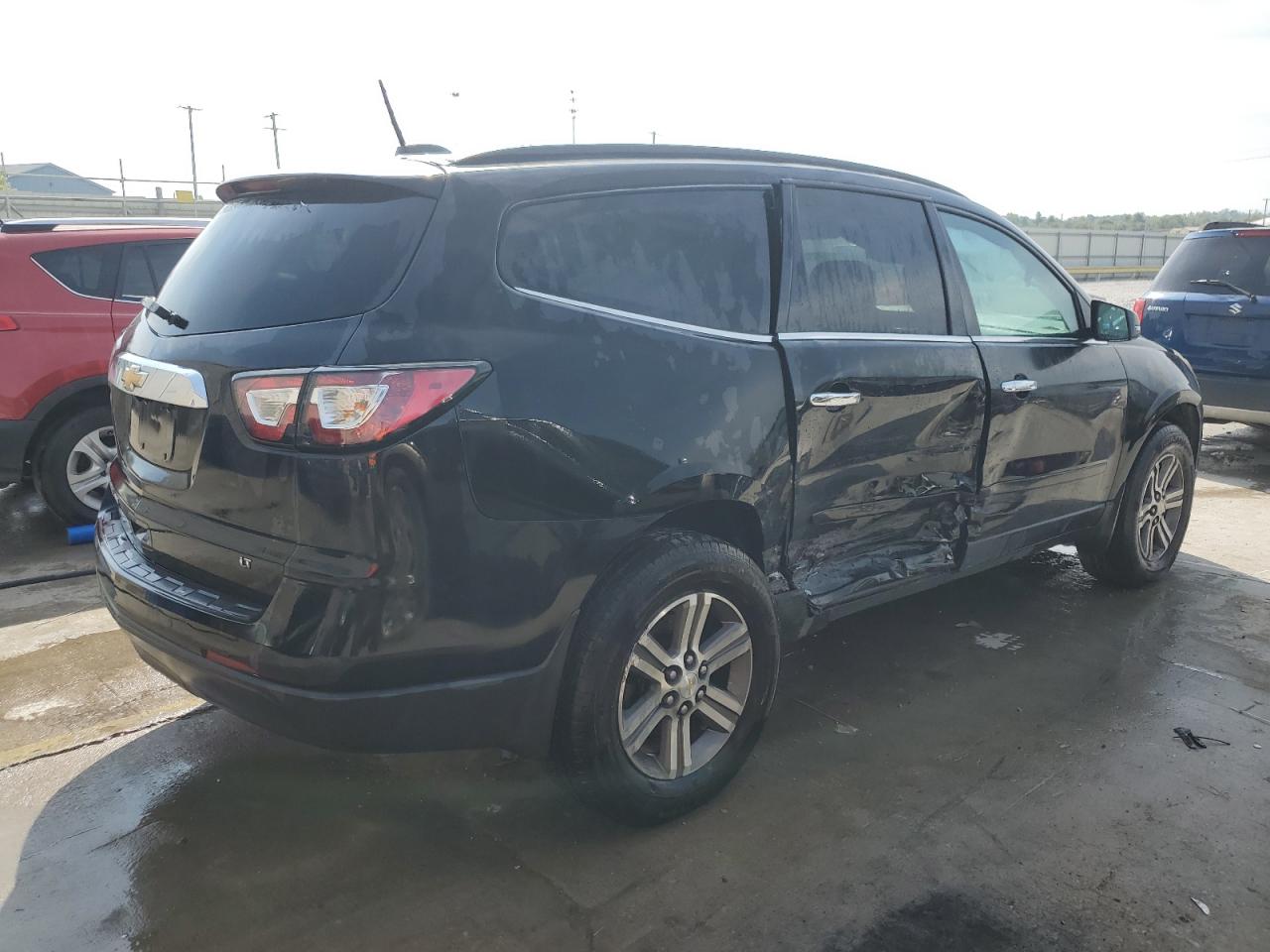 2017 Chevrolet Traverse - Image 3