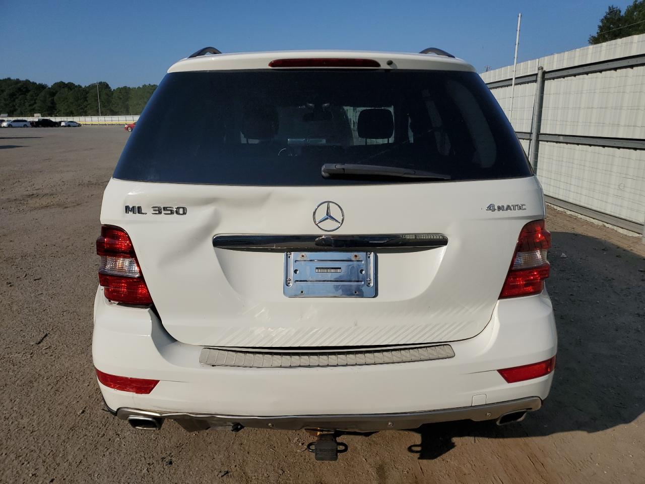 4JGBB8GB4AA620561 2010 Mercedes-Benz Ml 350 4Matic