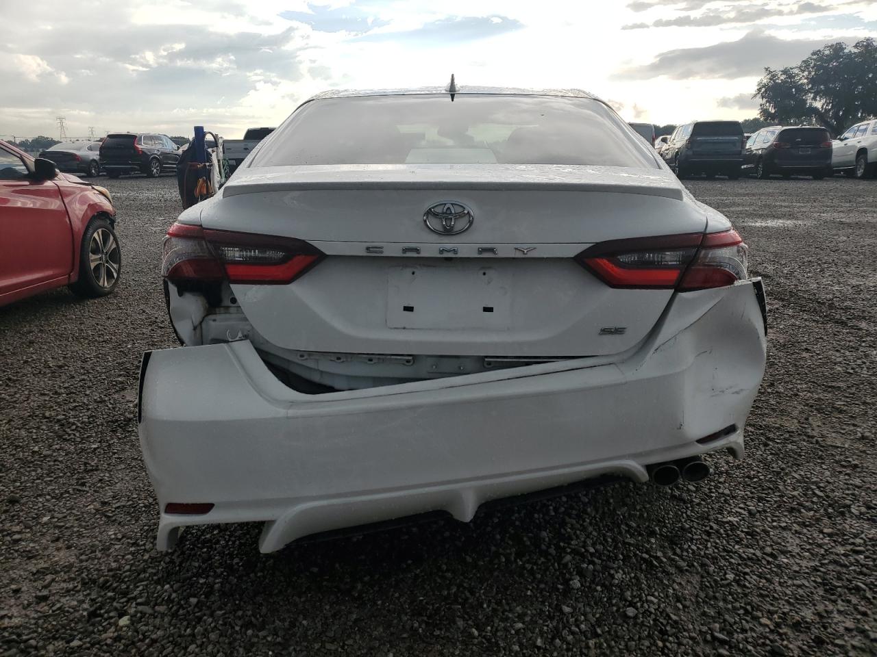 4T1G11AK8NU657237 2022 Toyota Camry Se