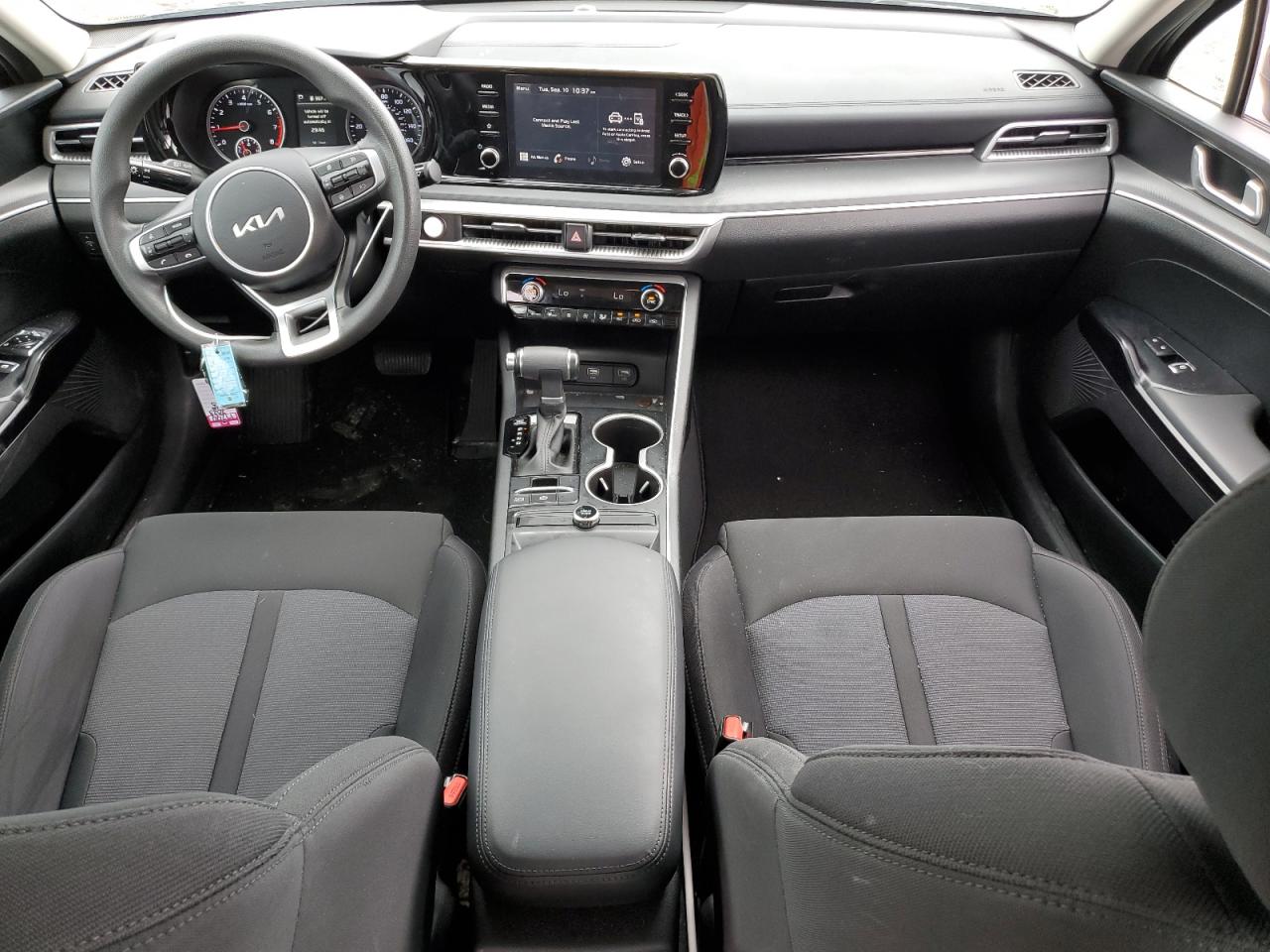 2023 Kia K5 - Image 8