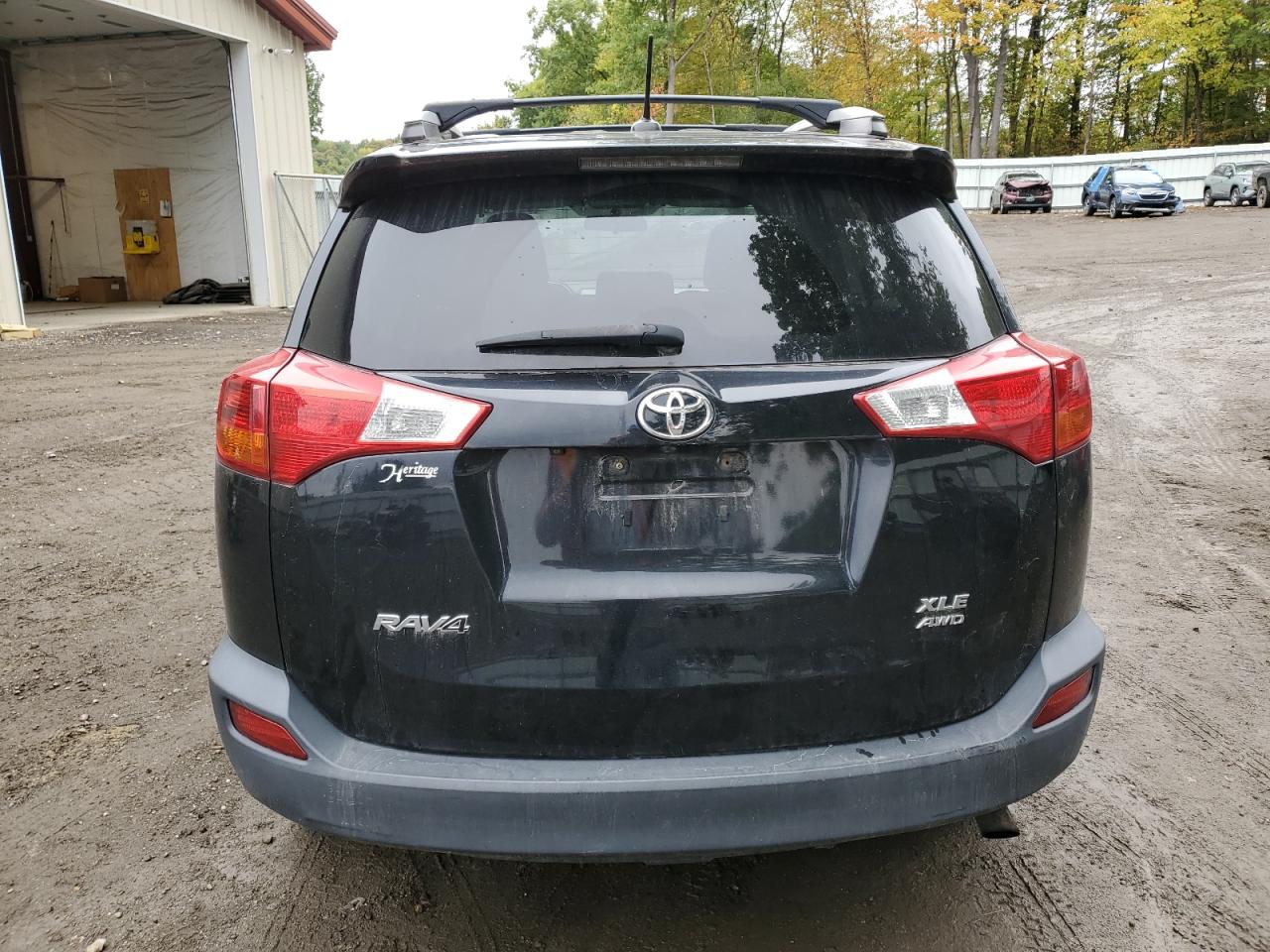 2T3RFREV0DW038053 2013 Toyota Rav4 Xle