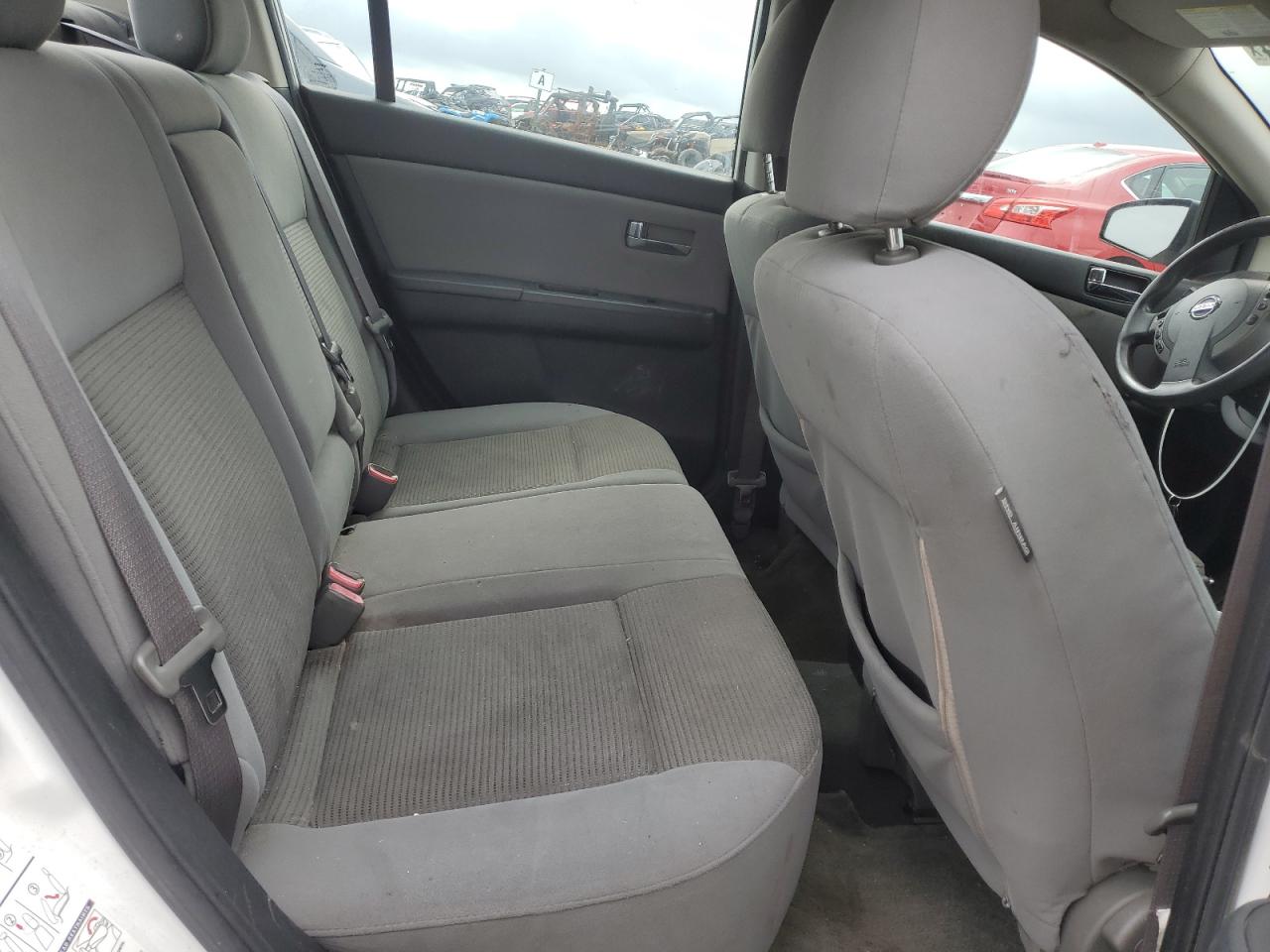 2010 Nissan Sentra - Image 11