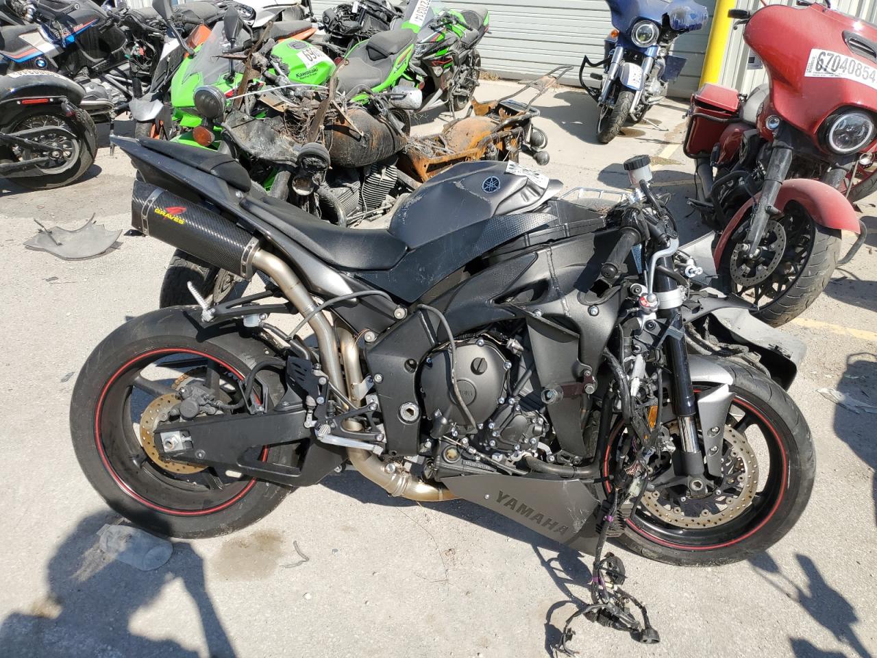 2013 Yamaha Yzfr1  for Sale in Kansas City, KS - All Over