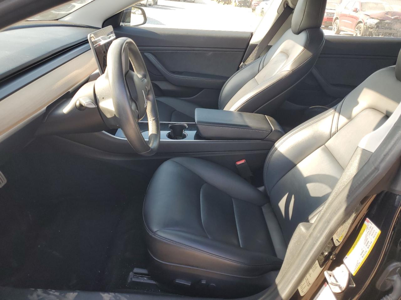 5YJ3E1EB6JF069728 2018 Tesla Model 3