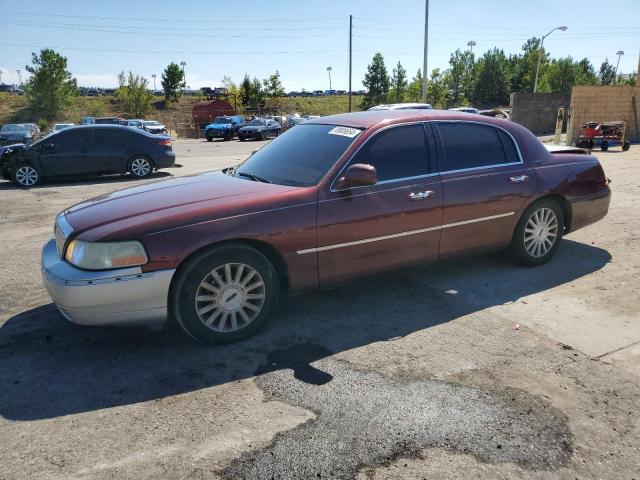 2003 Lincoln Town Car Signature