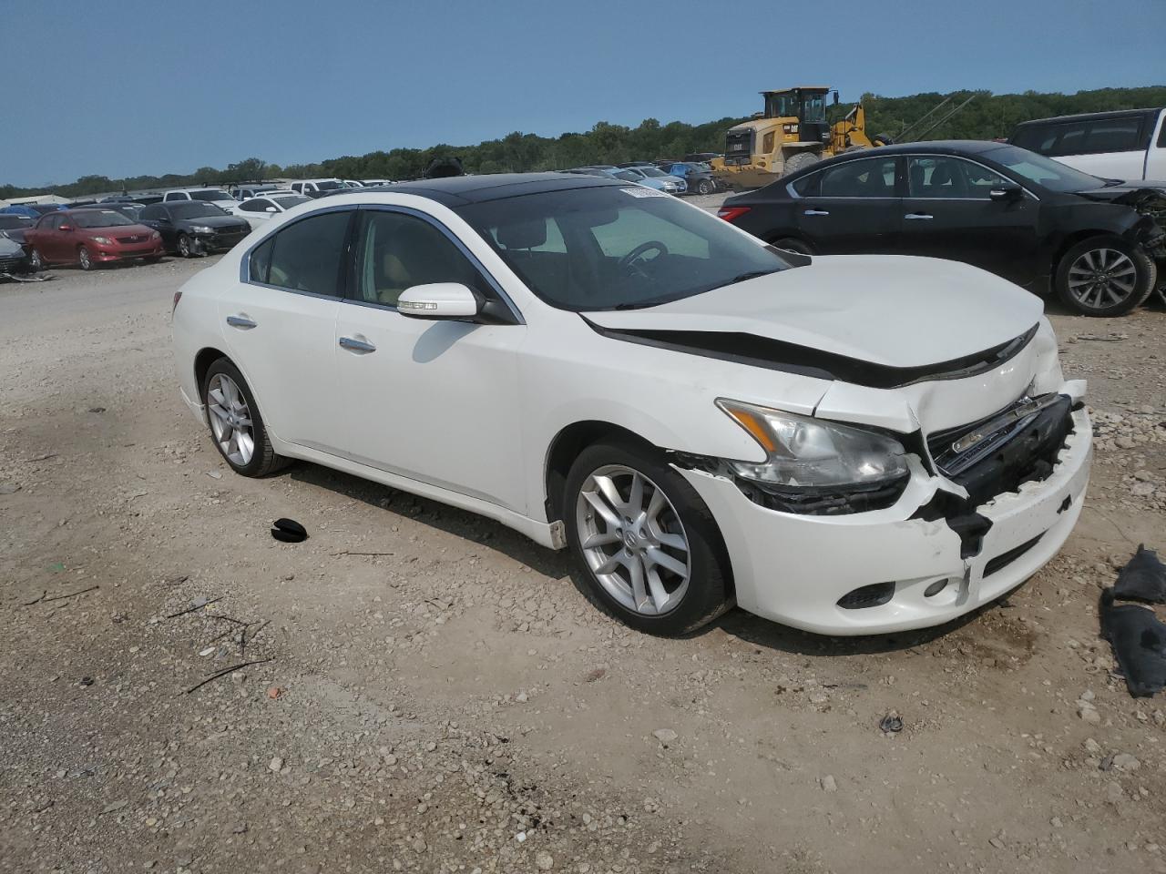 2010 Nissan Maxima - Image 4