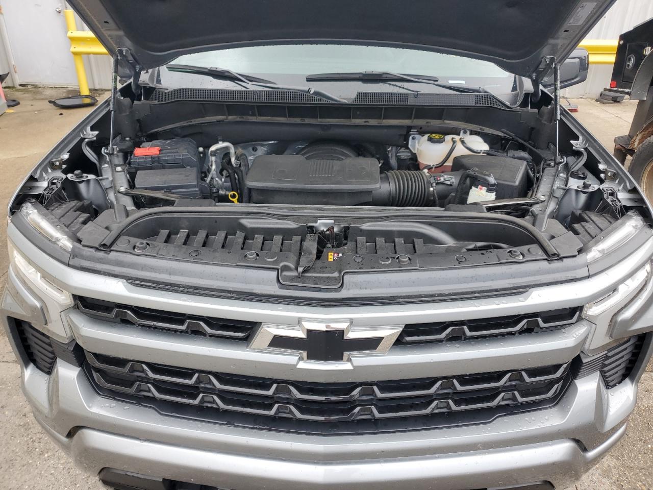 2023 Chevrolet Silverado - Image 11