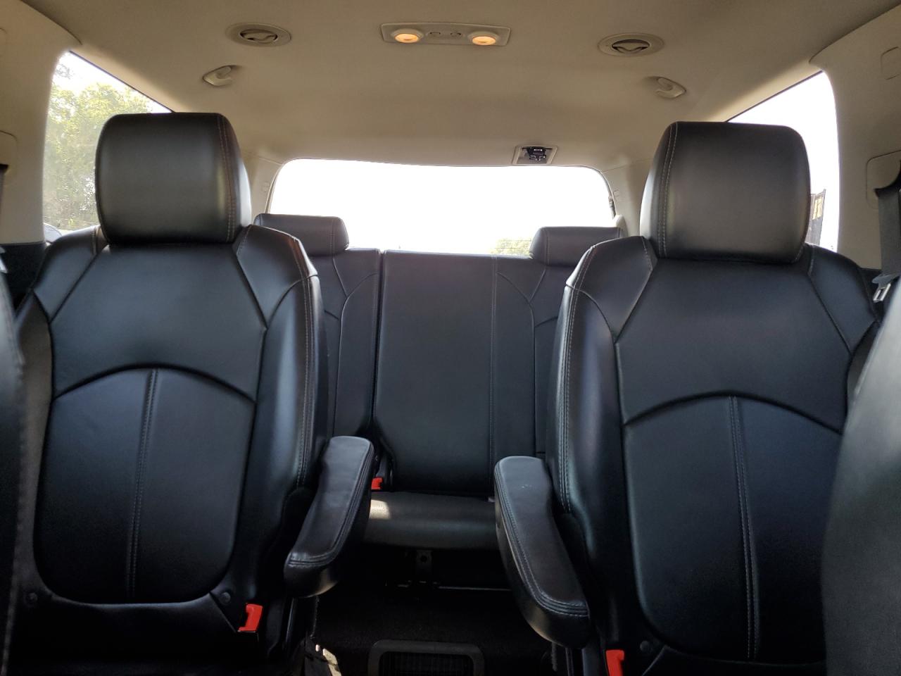 2014 GMC Acadia - Image 10