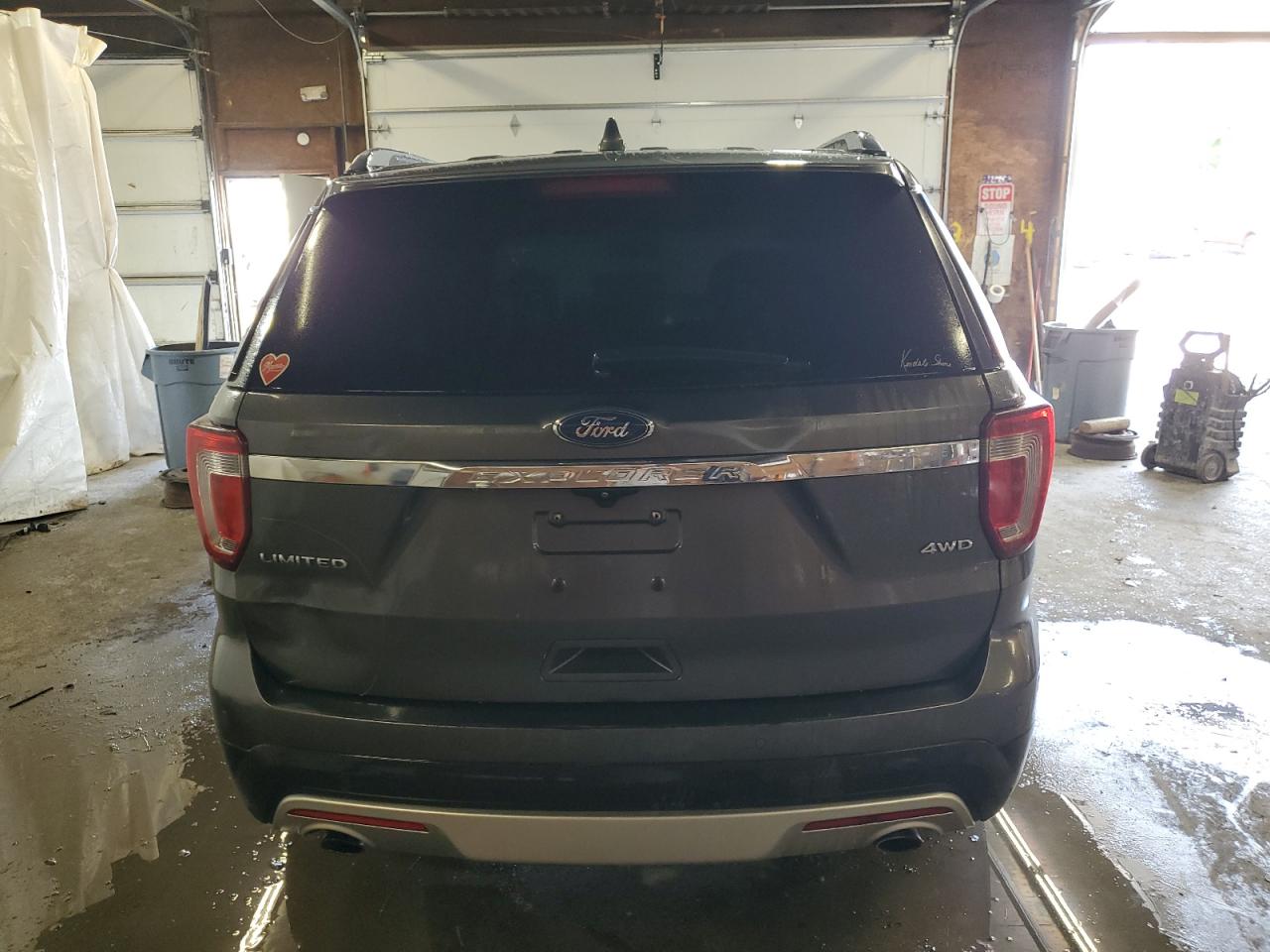 1FM5K8F81HGC23562 2017 Ford Explorer Limited