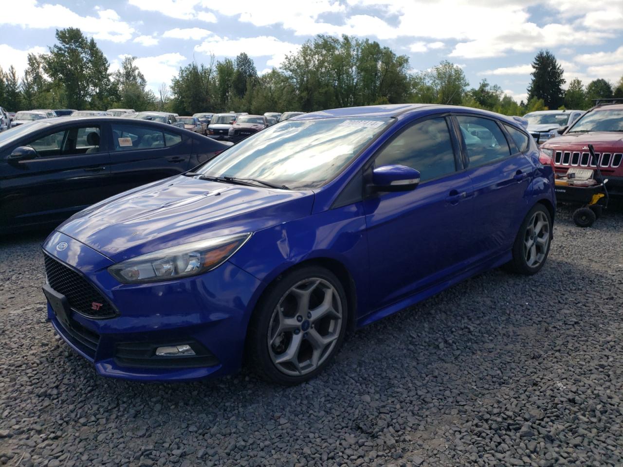 VIN 1FADP3L94FL380479 2015 FORD FOCUS no.1