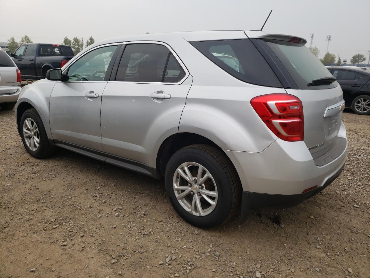 2GNFLEEKXH6103395 2017 CHEVROLET EQUINOX - Image 2