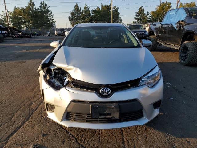 Sedans TOYOTA COROLLA 2014 Srebrny