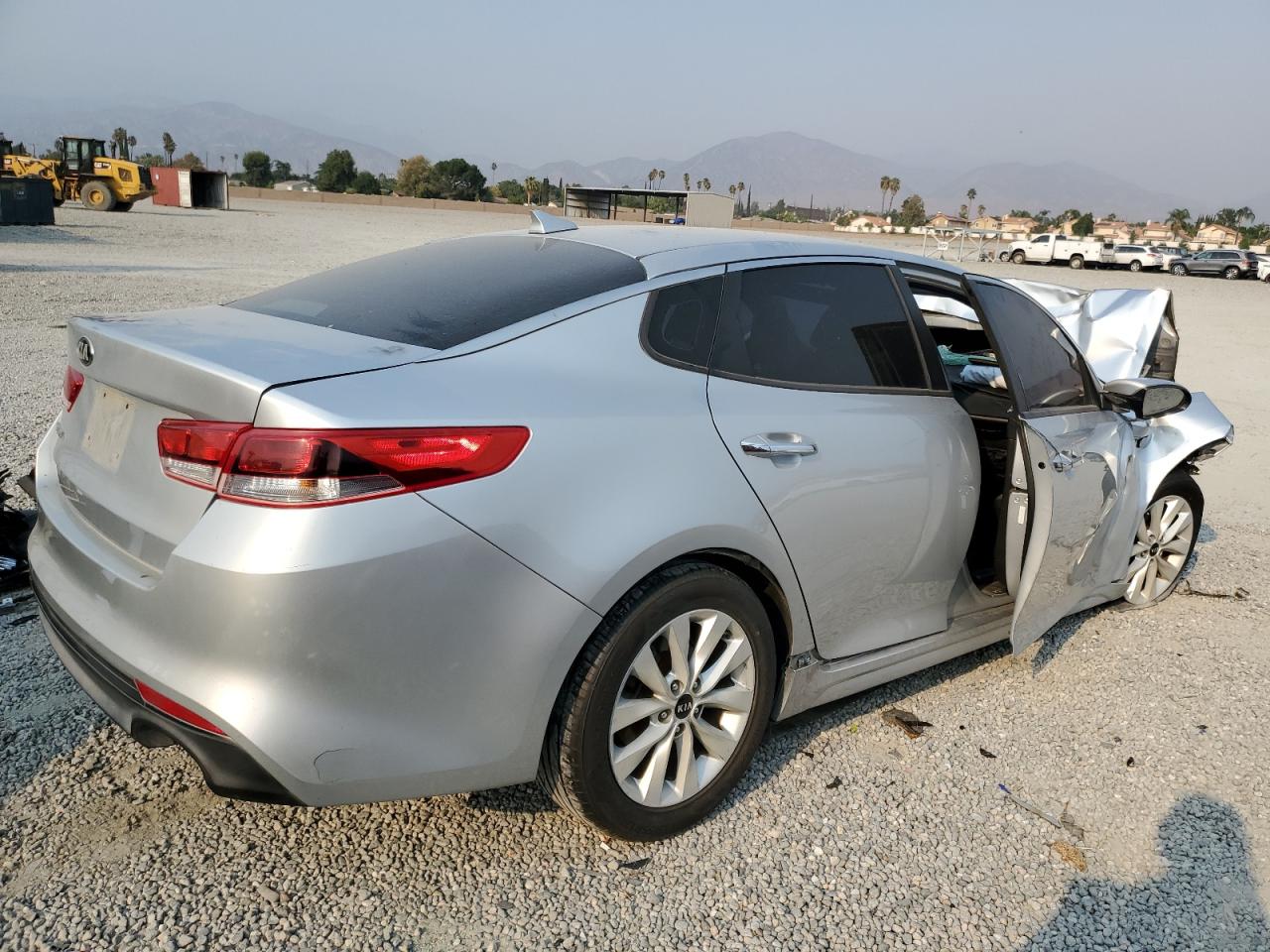 5XXGT4L32HG146090 KIA OPTIMA 2017