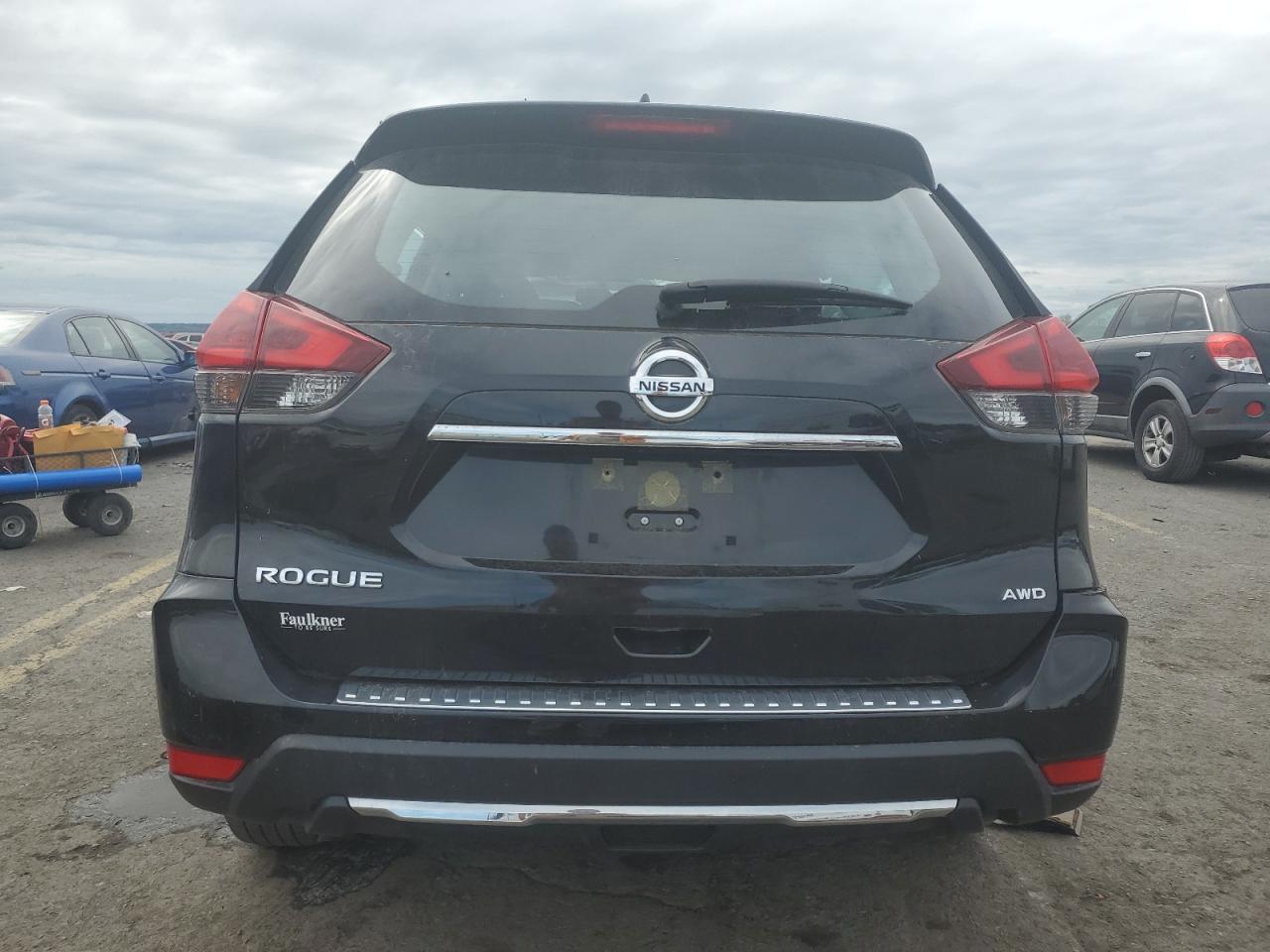 2018 Nissan Rogue S VIN: JN8AT2MV9JW313323 Lot: 69926584