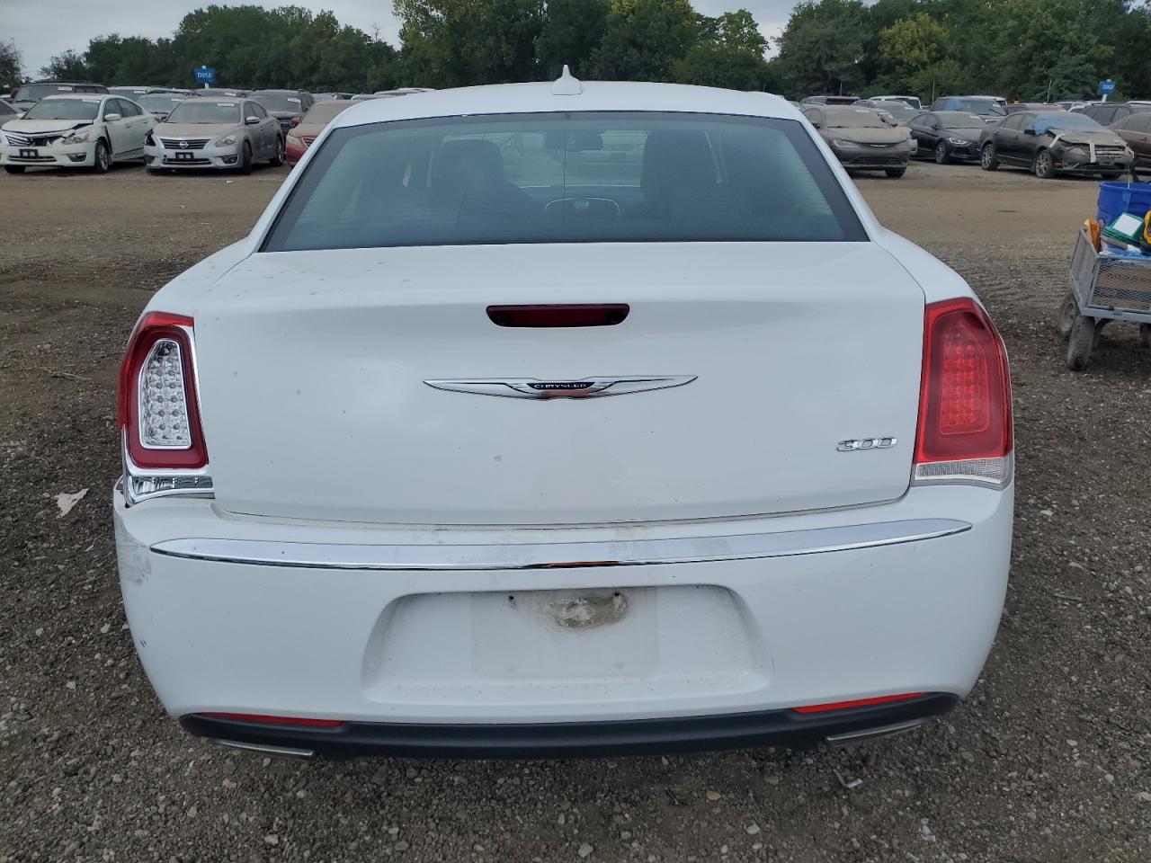 2018 Chrysler 300 Touring VIN: 2C3CCAAG0JH298184 Lot: 71632714