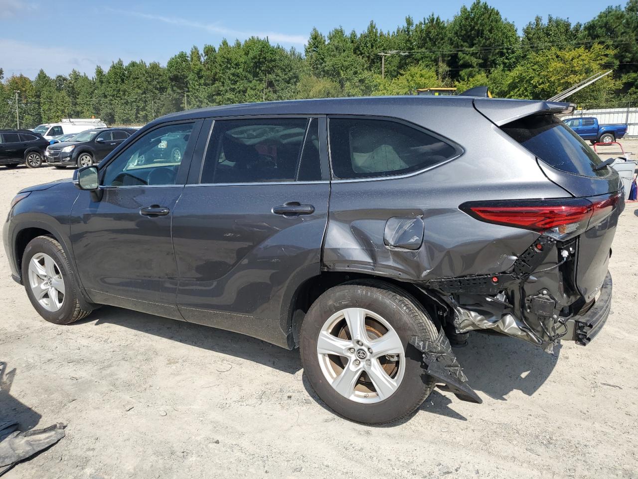 VIN 5TDKDRAH5PS512639 2023 TOYOTA HIGHLANDER no.2