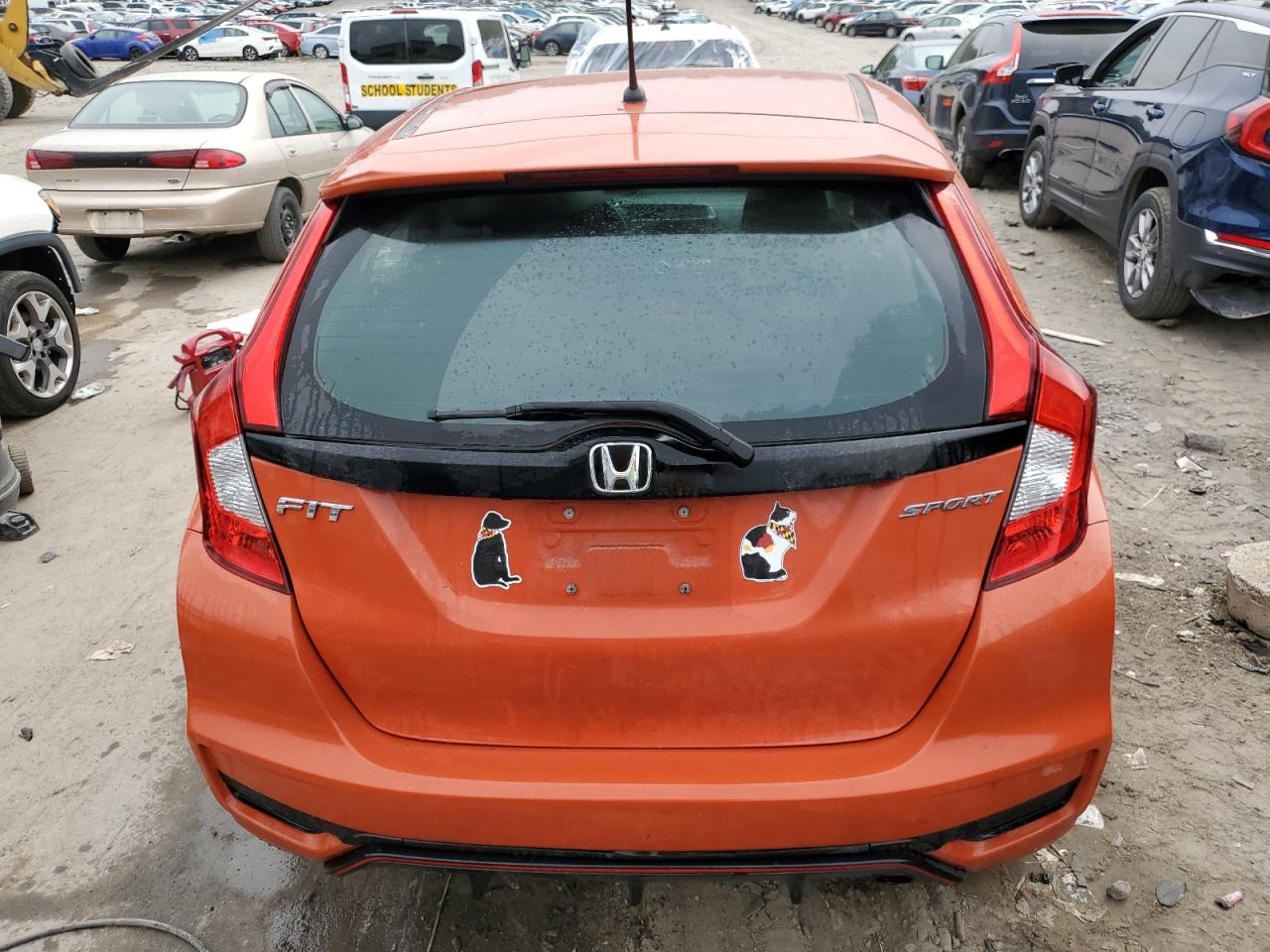 3HGGK5H69JM718225 2018 Honda Fit Sport