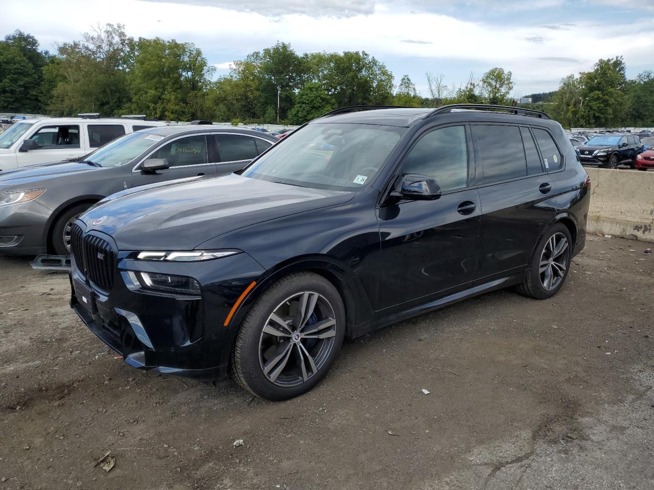 5UX33EM09P9R19611 2023 BMW X7 - Image 1