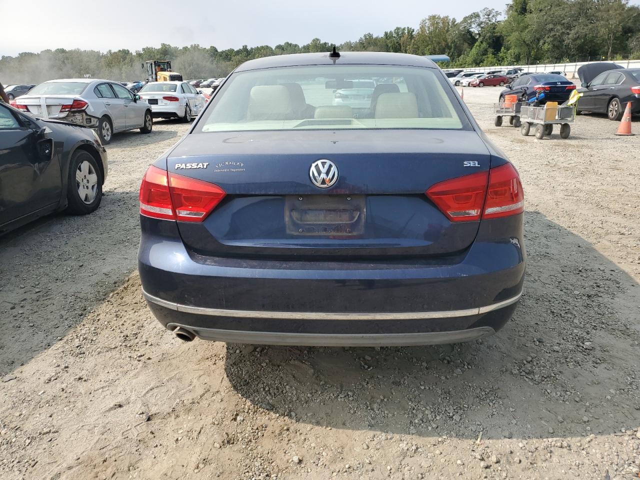 1VWCH7A38DC057006 2013 Volkswagen Passat Sel