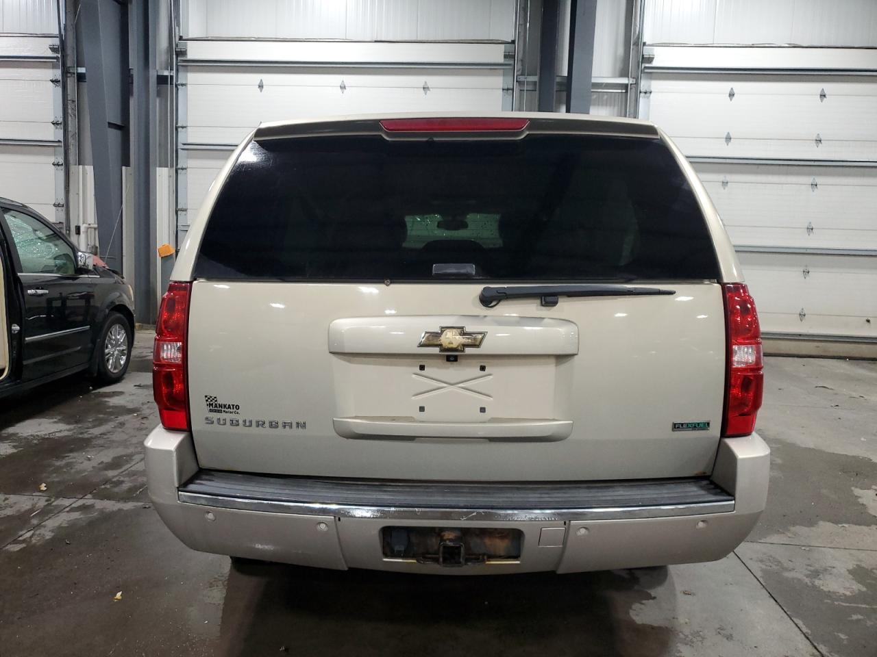 2010 Chevrolet Suburban K1500 Ltz VIN: 1GNUKKE36AR268906 Lot: 72568394