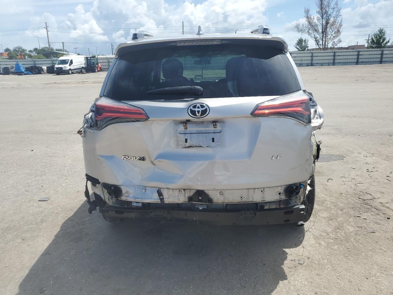 2017 Toyota Rav4 Le VIN: 2T3ZFREV5HW378174 Lot: 70269254