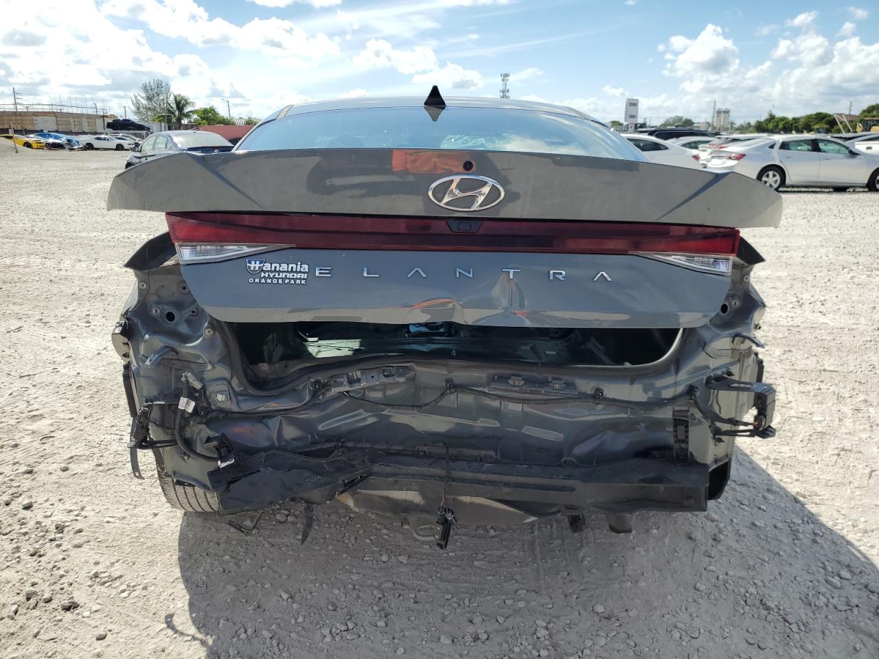 2022 Hyundai Elantra Sel VIN: KMHLM4AG6NU240301 Lot: 73040314