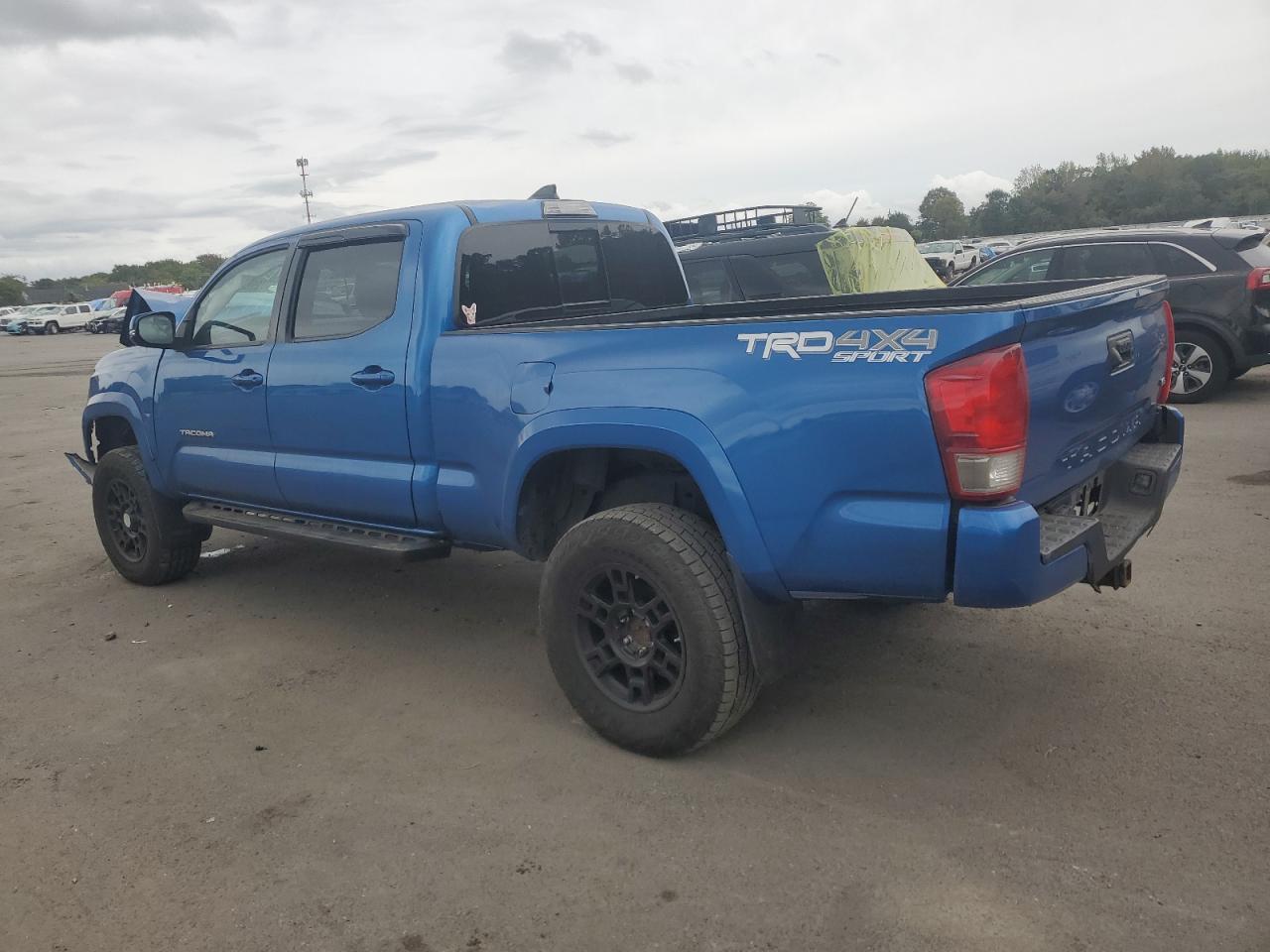 VIN 5TFDZ5BN1HX020953 2017 TOYOTA TACOMA no.2