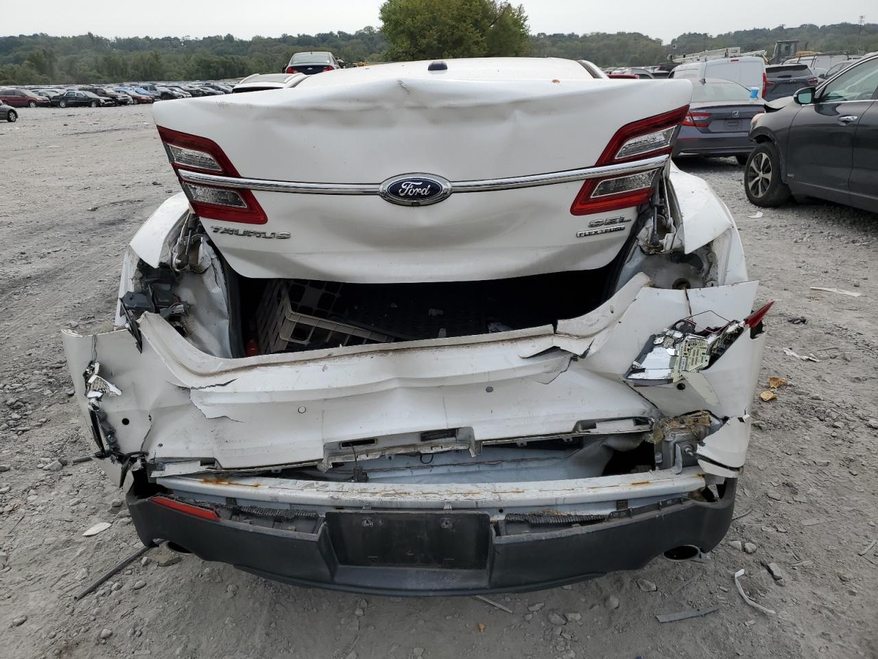 1FAHP2E86EG137716 2014 Ford Taurus Sel