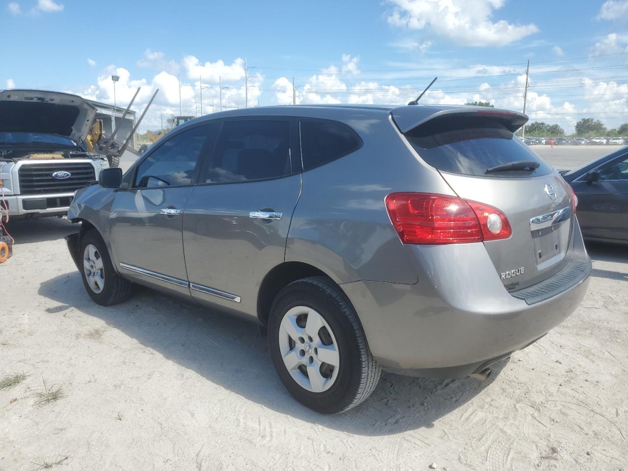 2013 Nissan Rogue - Image 2