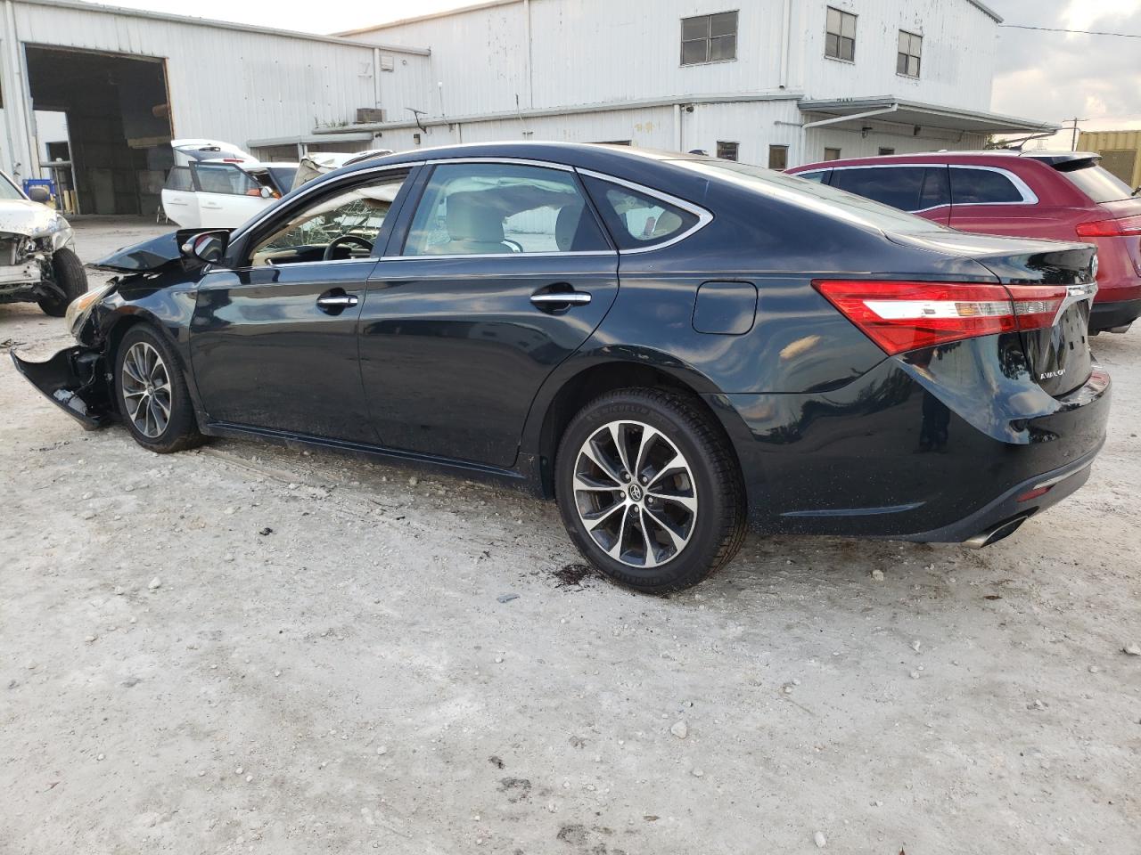 4T1BK1EB5GU228464 2016 TOYOTA AVALON - Image 2