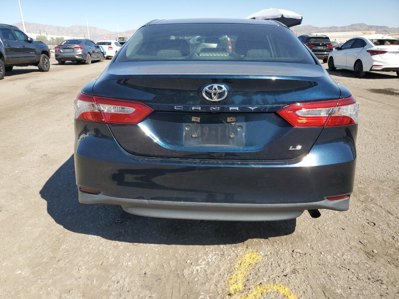 4T1B11HK5JU617224 2018 Toyota Camry L