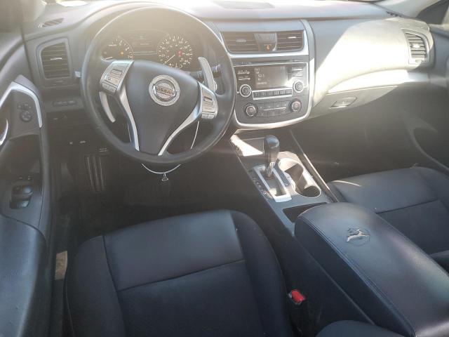  NISSAN ALTIMA 2017 Червоний