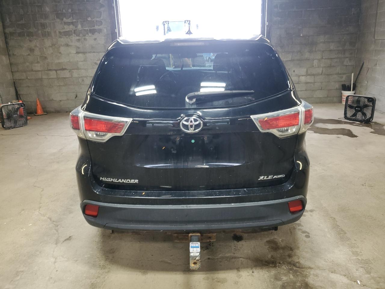 5TDJKRFH1ES025834 2014 Toyota Highlander Xle