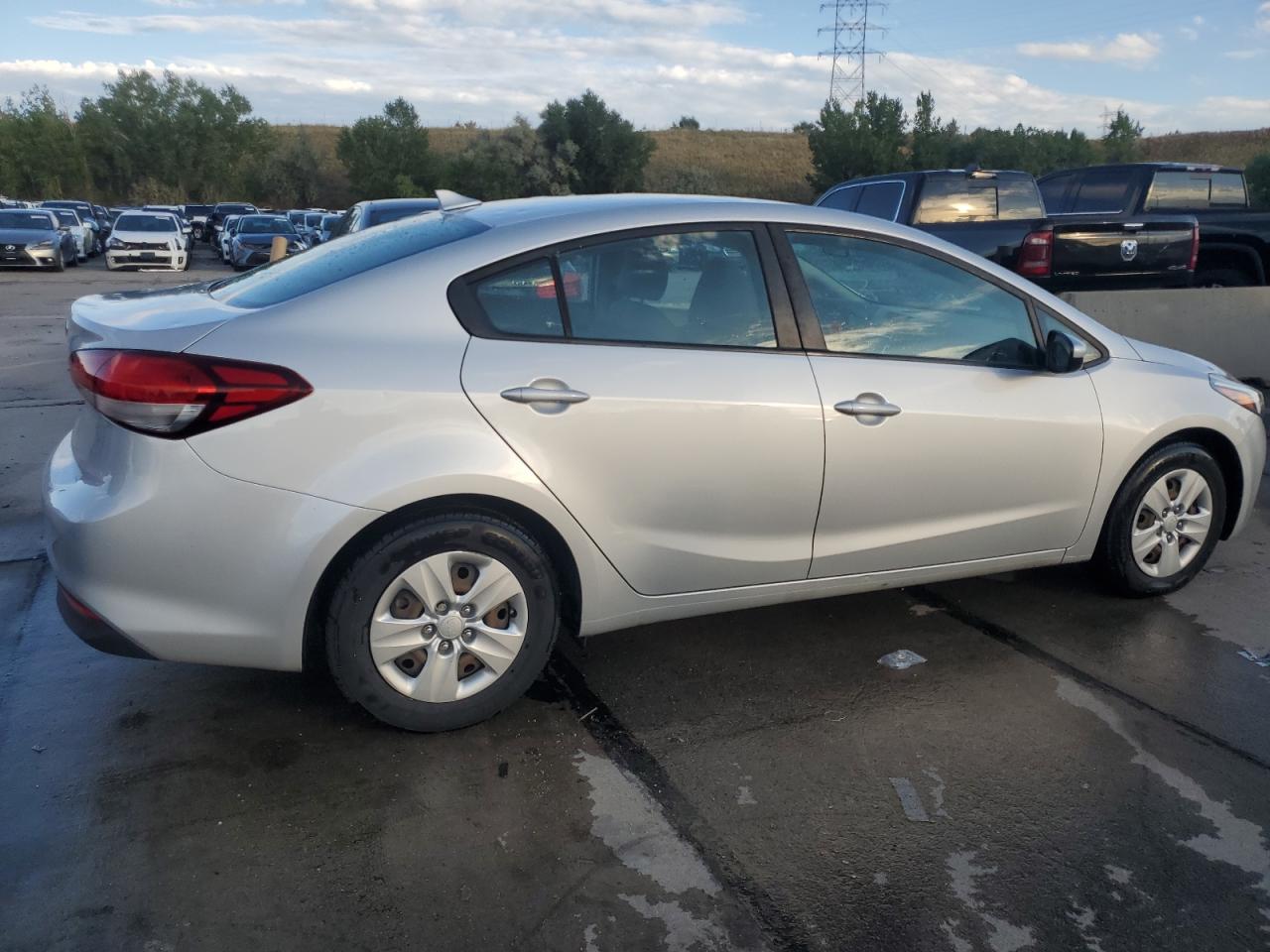 2017 Kia Forte Lx VIN: 3KPFK4A74HE129840 Lot: 69821544