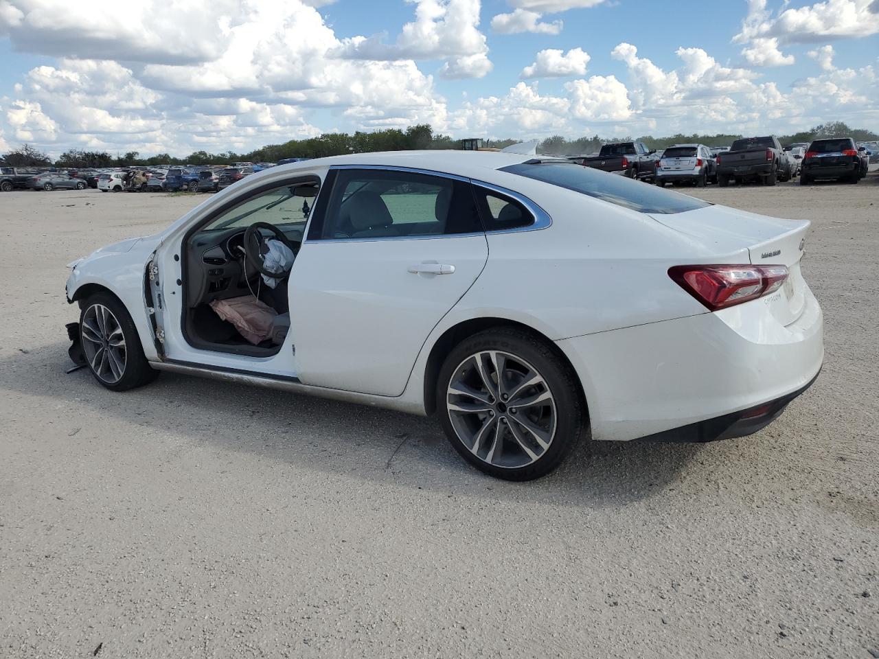 1G1ZD5STXNF113483 2022 Chevrolet Malibu Lt