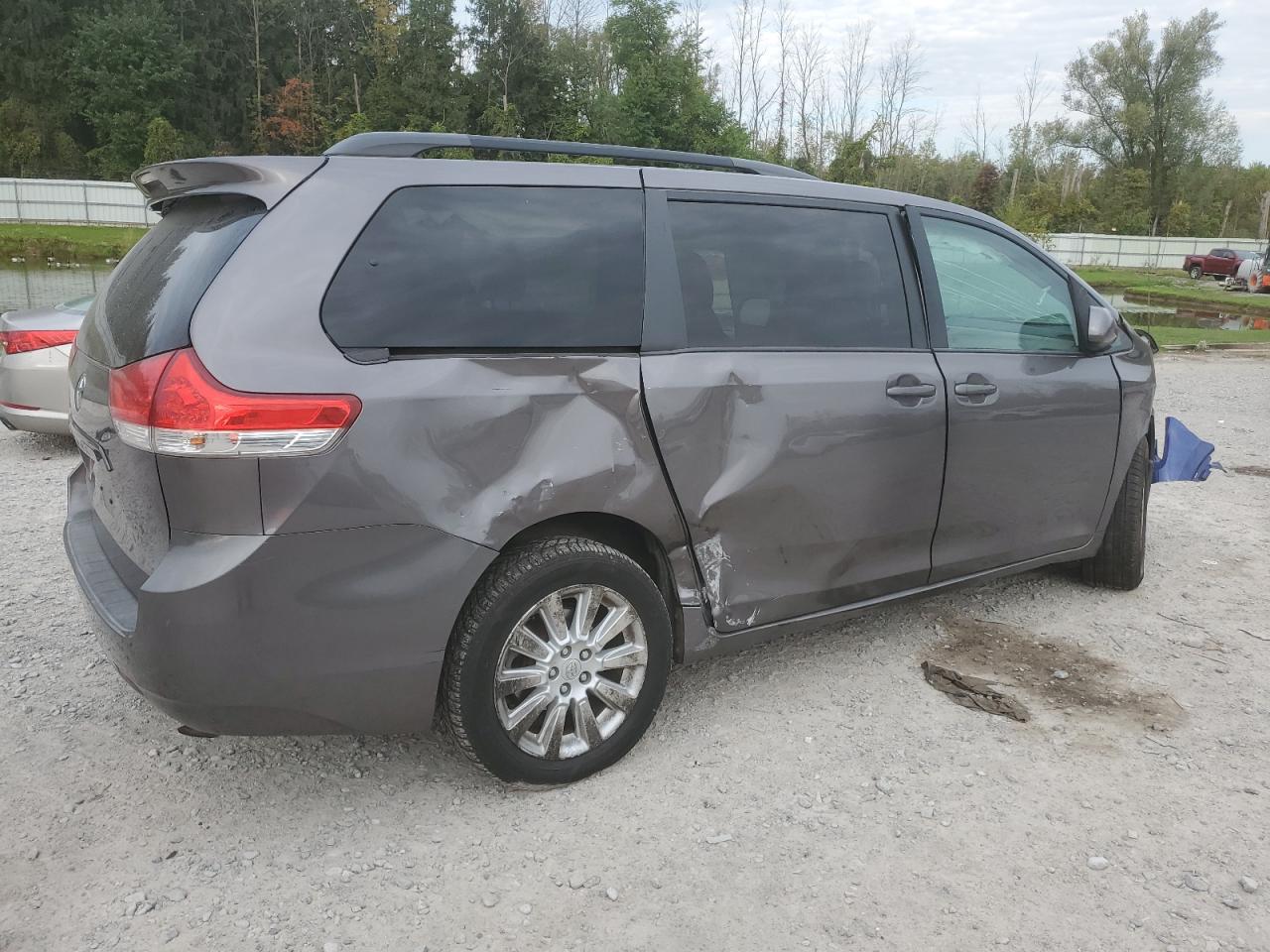 2011 Toyota Sienna Le VIN: 5TDJK3DC2BS014275 Lot: 72065364