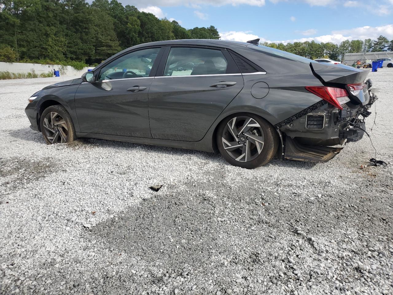 2024 Hyundai Elantra - Image 2