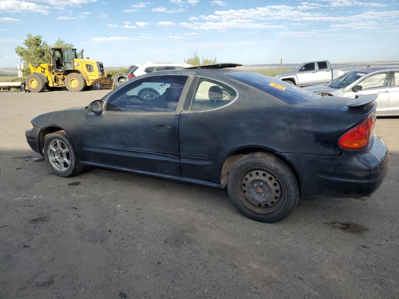 1999 Oldsmobile Alero - Image 2