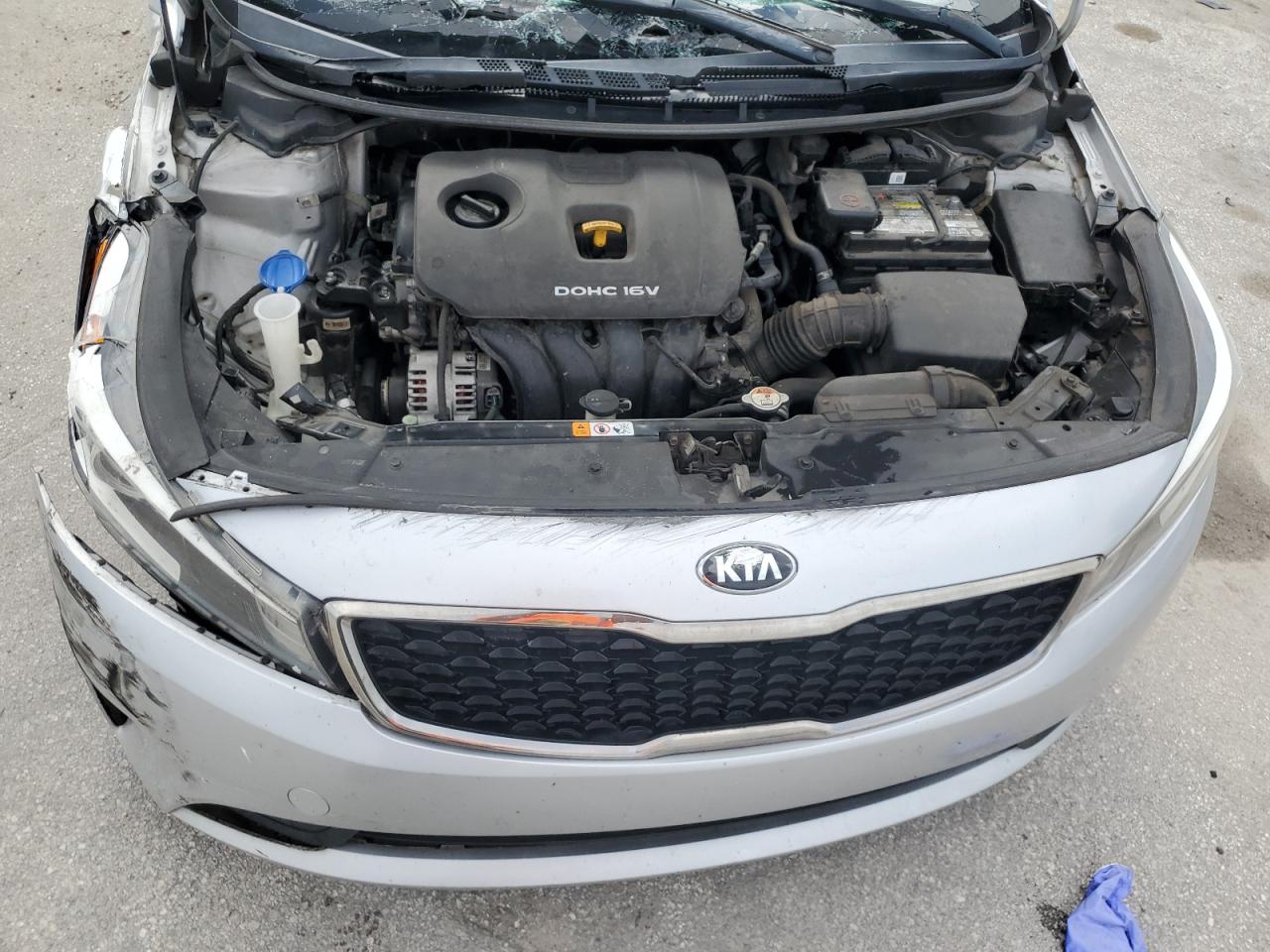 2017 Kia Forte - Image 12