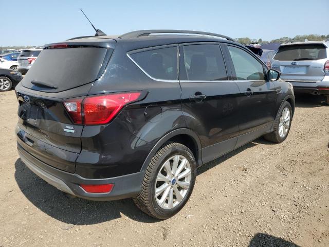  FORD ESCAPE 2019 Czarny