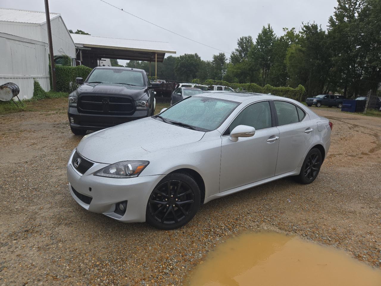 2011 Lexus IS - Image 2