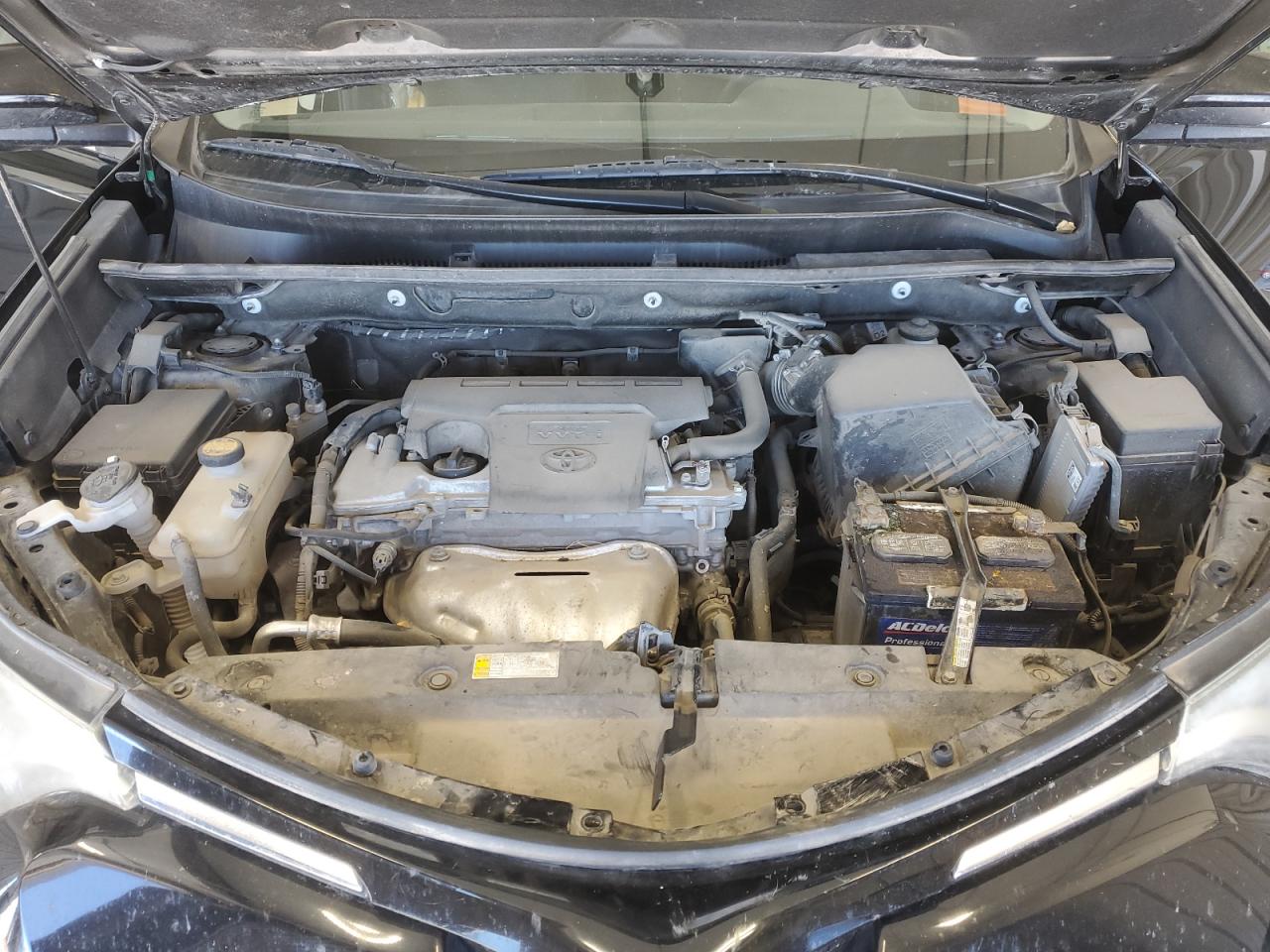 2T3RFREV7JW792725 2018 Toyota Rav4 Adventure