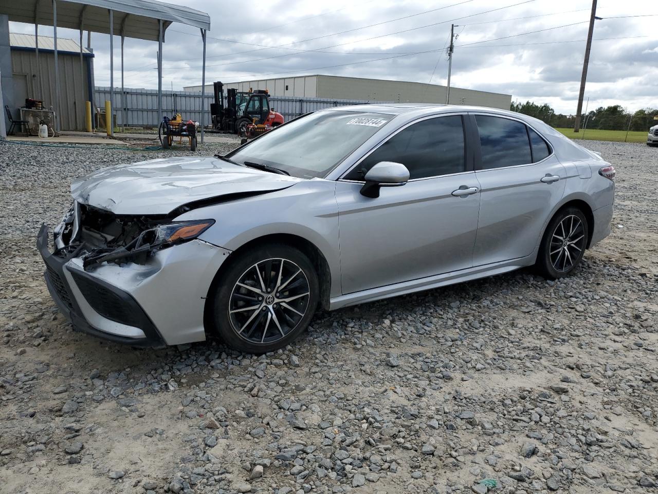 4T1G11AK5MU599179 2021 TOYOTA CAMRY - Image 1