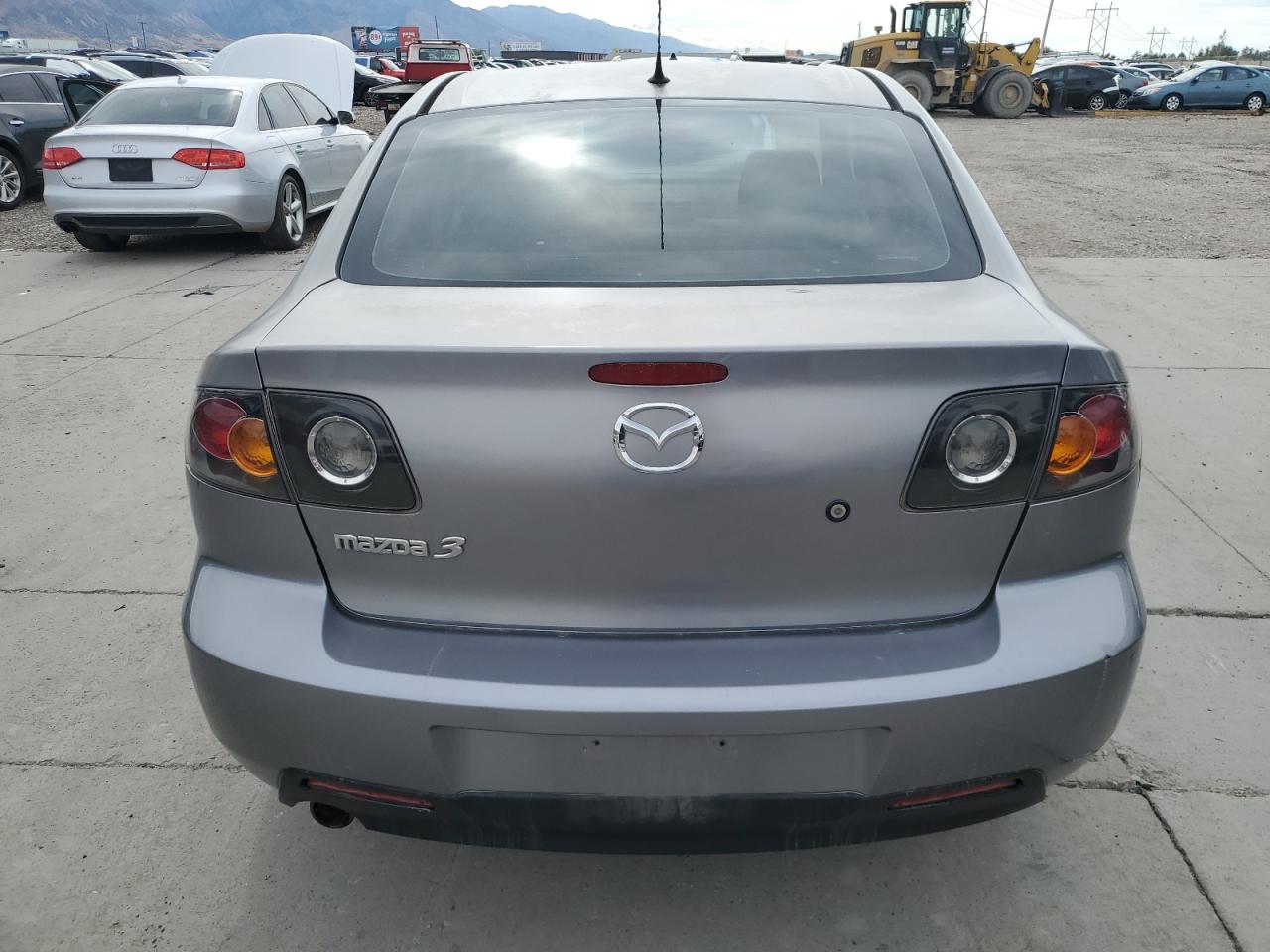 JM1BK123051219137 2005 Mazda 3 S