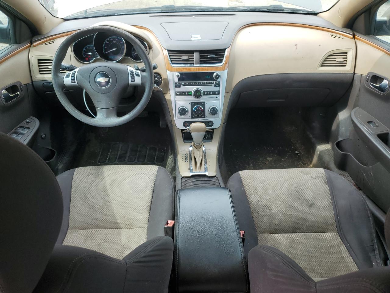 2010 Chevrolet Malibu - Image 8