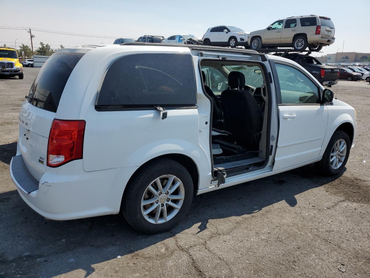 VIN 2C4RDGCG4ER245586 2014 DODGE CARAVAN no.3