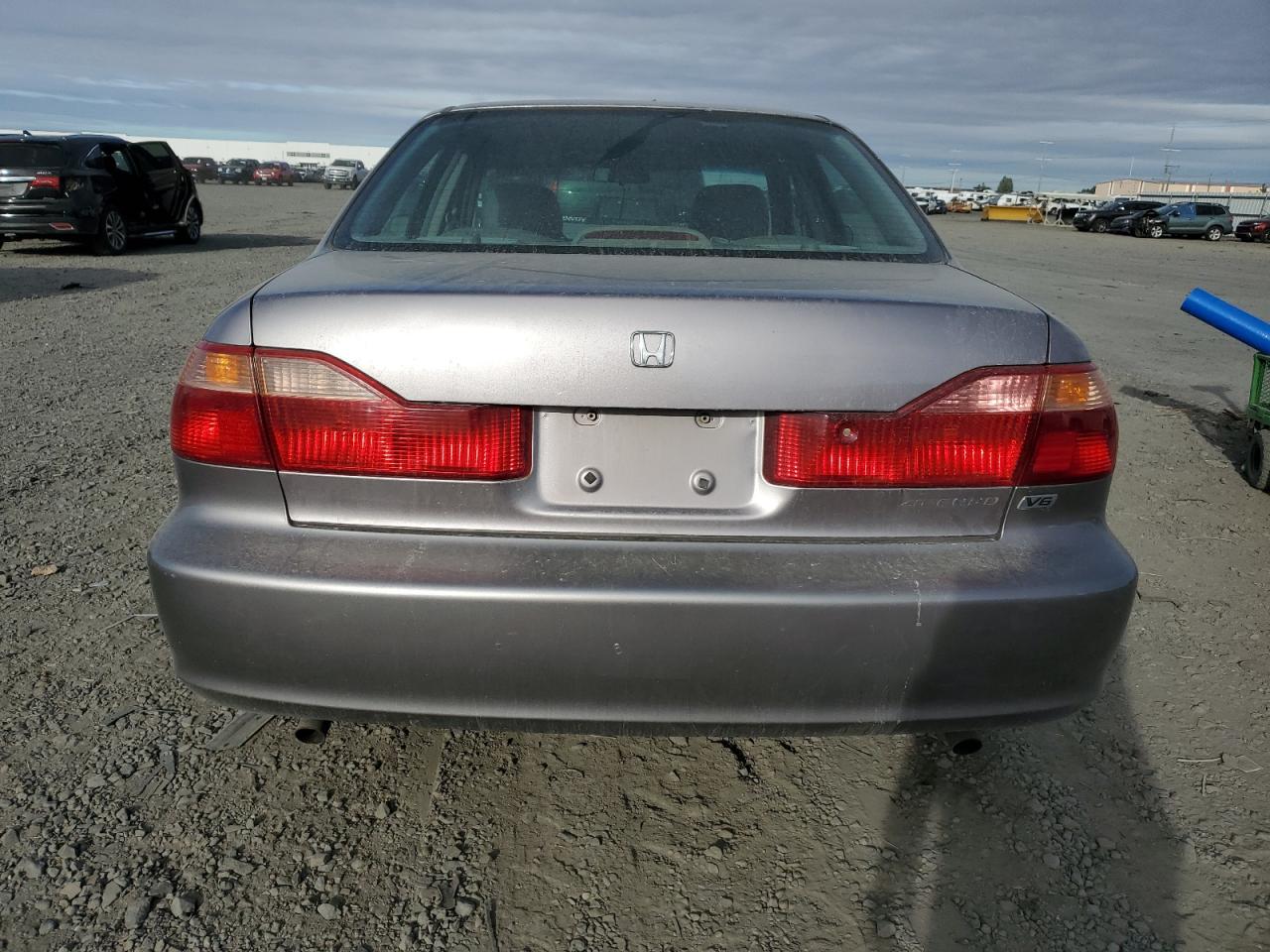 1HGCG1653YA048357 2000 Honda Accord Ex