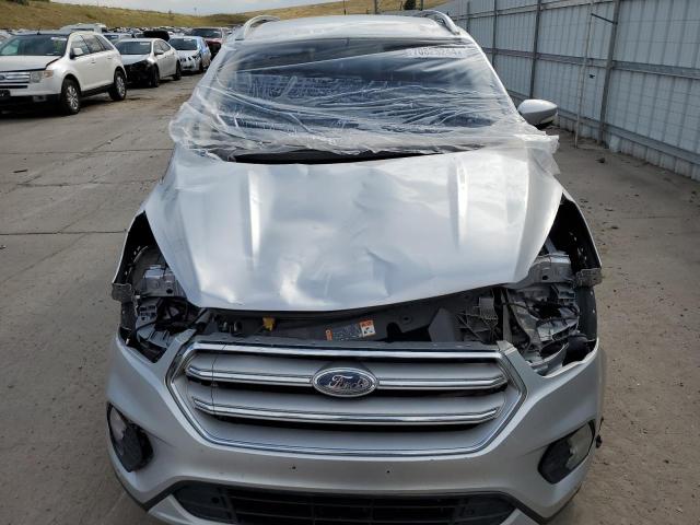  FORD ESCAPE 2019 Srebrny