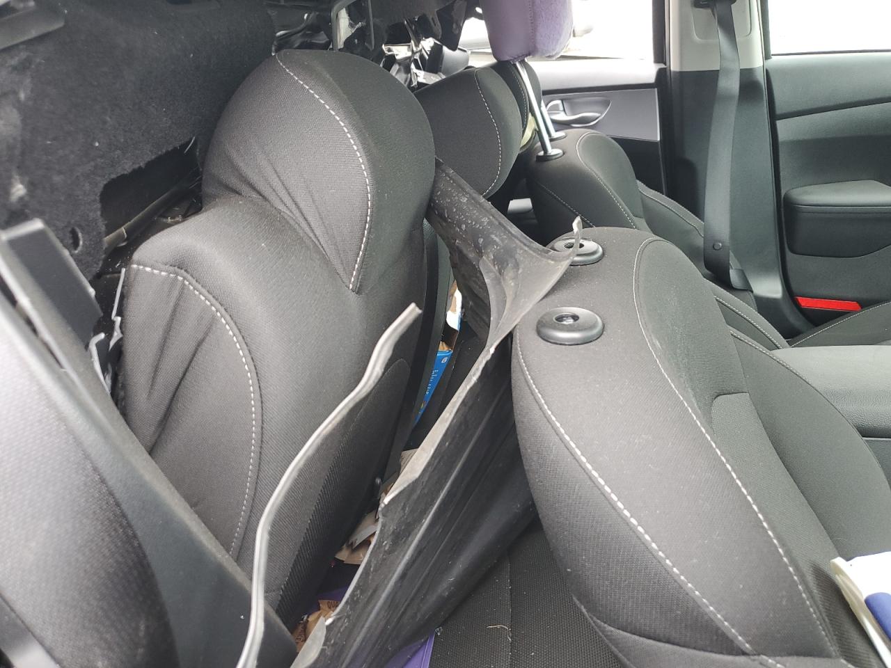 2024 Kia Forte - Image 10